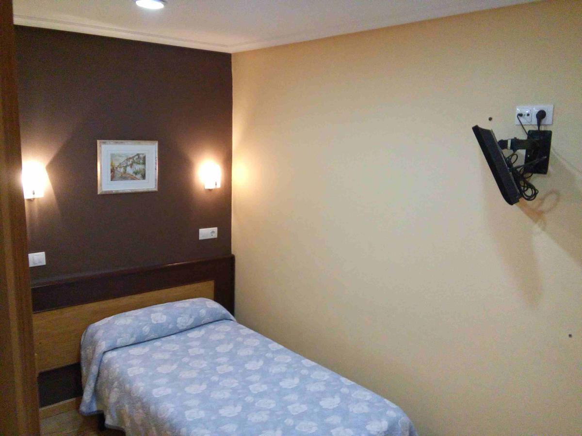 Hostal Lido Ourense Esterno foto