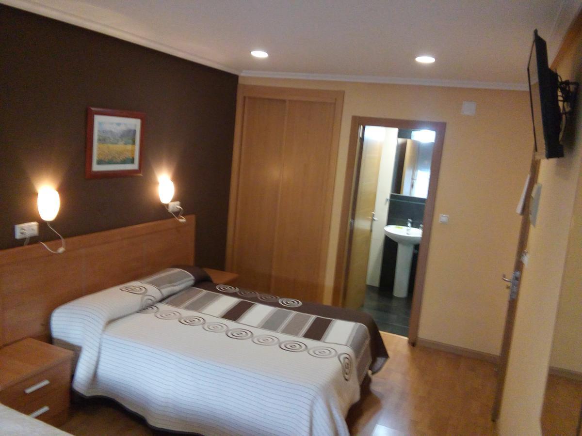 Hostal Lido Ourense Esterno foto