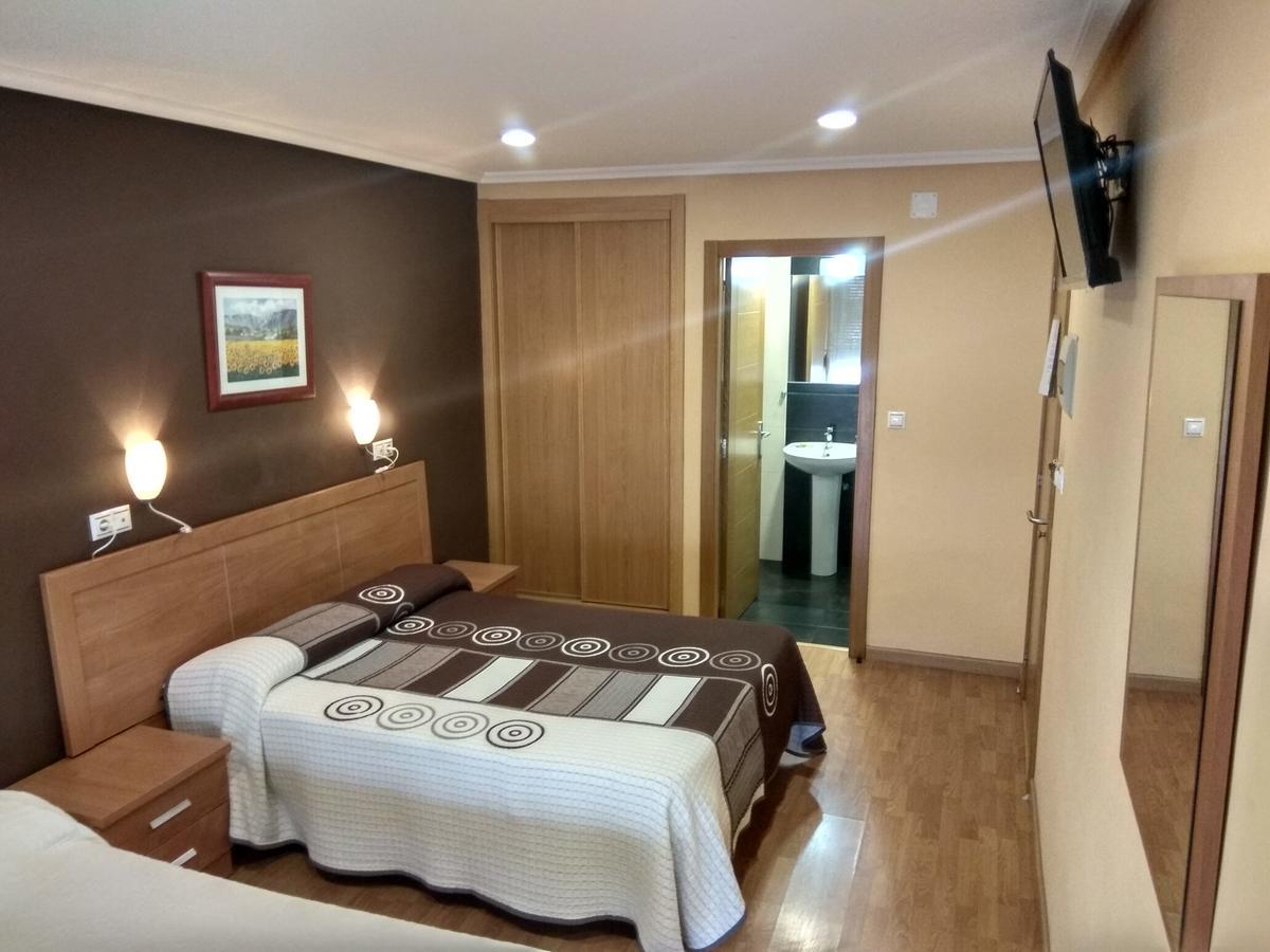 Hostal Lido Ourense Esterno foto